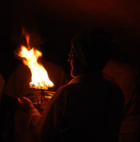 Important article of Aarti Deepam and its importance for indian culture and tradition